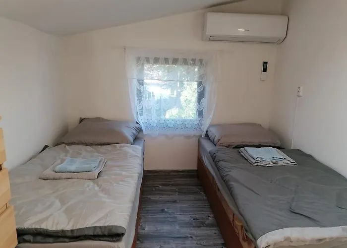 Apartman Se Zahradou Pro Dve Osoby V Turisticky Oblibene Lokalite